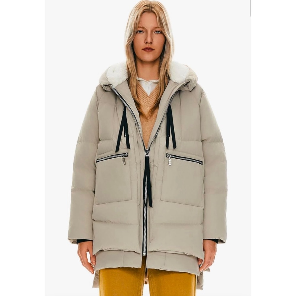 OROLAY THICKENED ROOMY FIT DOWN JACKET WITH SHEARLING LINED HOOD. BRAND NEW.